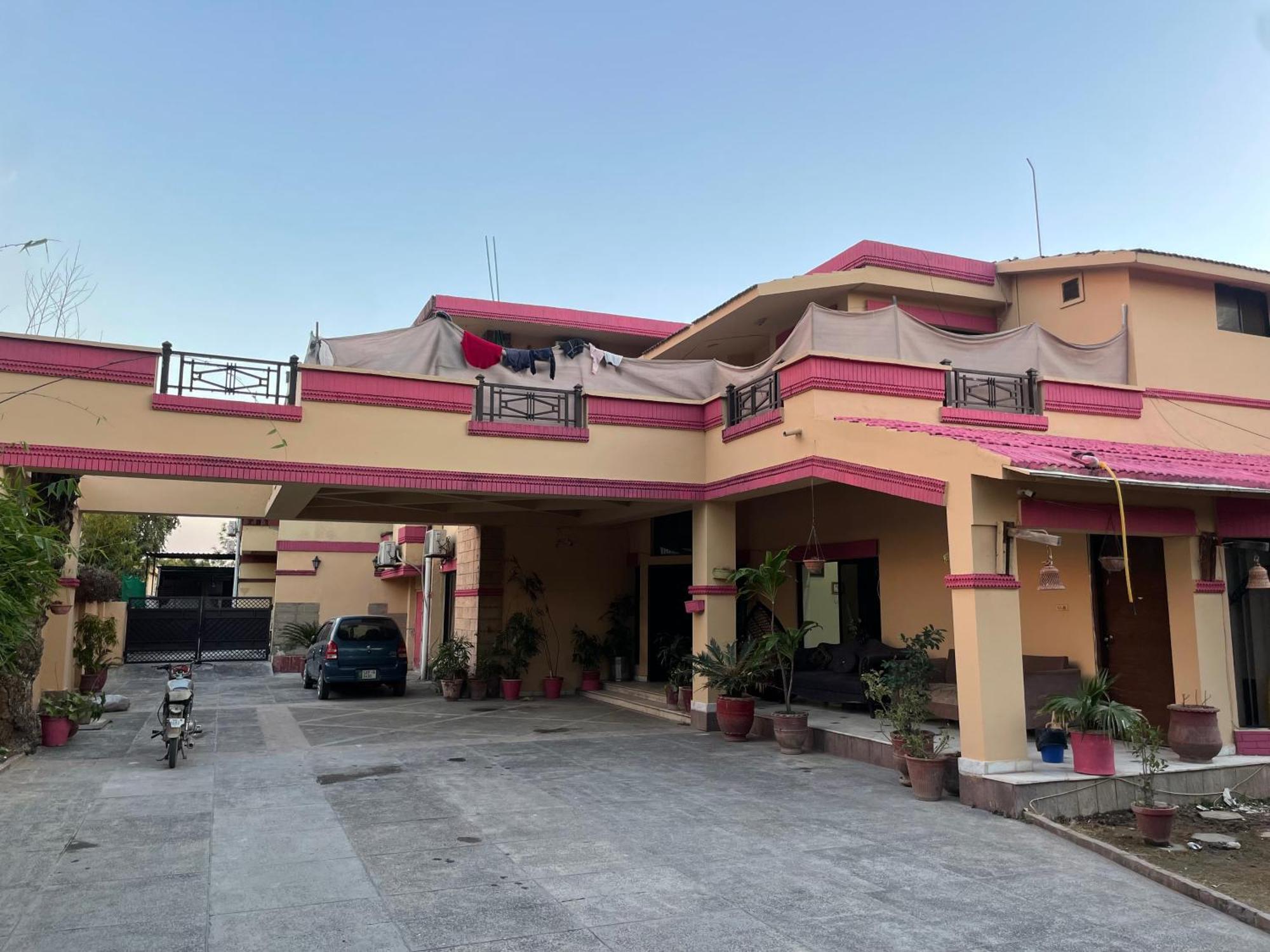 Casa Blanca Boutique Guest House اسلام اباد المظهر الخارجي الصورة